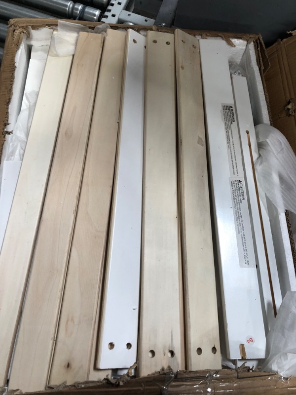Photo 1 of  USED.. Dream On Me Hudson 3 In 1 Convertible Toddler Bed In White, Greenguard Gold Certified, JPMA Certified, Non Toxic Finishes, Made of Sustainable New Zealand Pinewood

