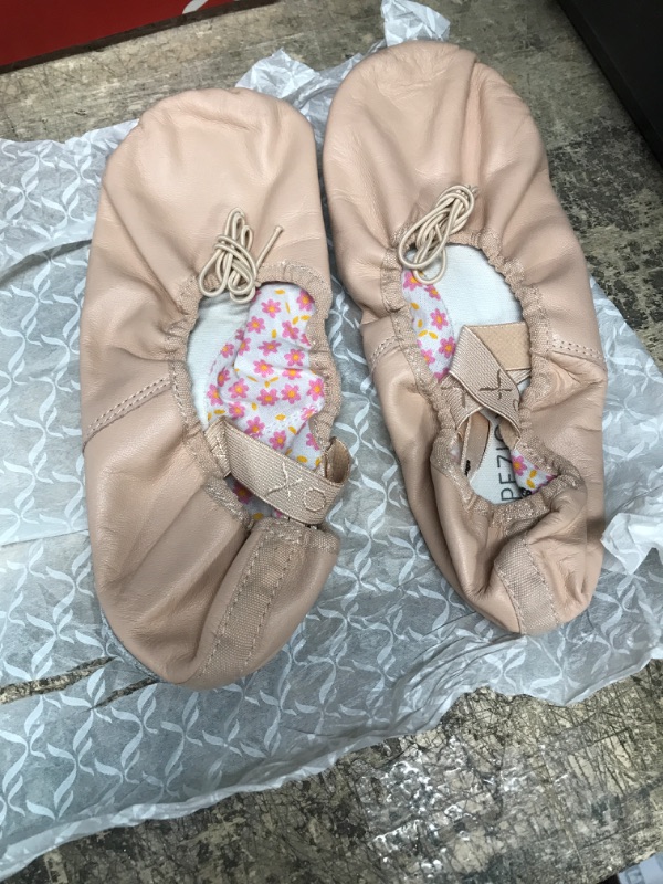 Photo 2 of Capezio Women's Daisy Ballet Shoe SIZE 5.5