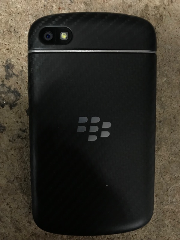 Photo 3 of BlackBerry Q10, Black 16GB (Sprint)