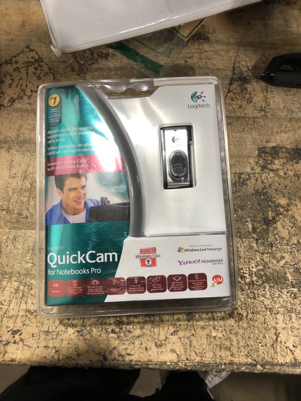 Photo 2 of Logitech Quickcam for Notebooks Pro