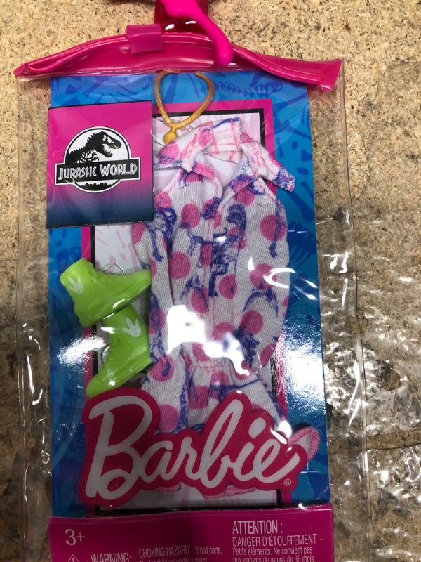 Photo 1 of Barbie Fashions Complete Looks 1 of Doll Clothes Inspired by Popular Brand Roxy, Complete Look with Outfit & Accessories Dolls, Gift for Kids 3 to 8 Years Old