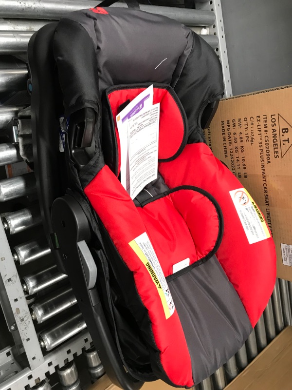 Photo 3 of Baby Trend 35 Infant Car Seat Red