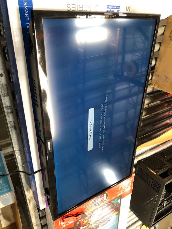 Photo 2 of SAMSUNG 32-inch Class LED Smart FHD TV 1080P (UN32N5300AFXZA, 2018 Model) (COMES WITH REMOTE, BATTERIES & LEGS) 