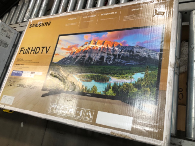 Photo 3 of SAMSUNG 32-inch Class LED Smart FHD TV 1080P (UN32N5300AFXZA, 2018 Model) (COMES WITH REMOTE, BATTERIES & LEGS) 