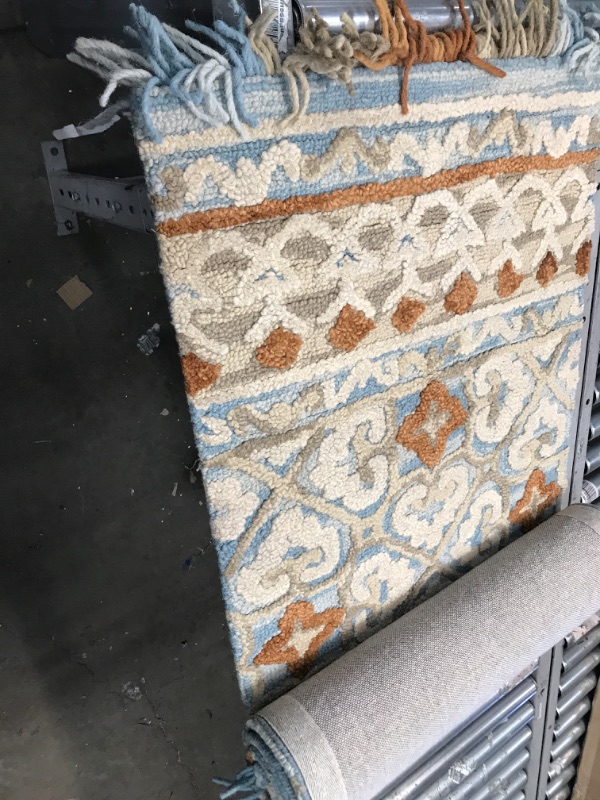 Photo 2 of **USED**   SAFAVIEH Blossom Collection 2'3" x 8' Ivory/Blue BLM420B Handmade Fringe Premium Wool Runner Rug 2'3" x 8' Runner Ivory / Blue