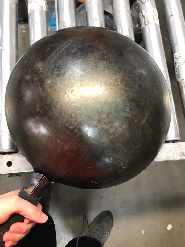 Photo 2 of **USED** 14" Wok