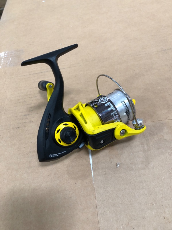 Photo 1 of 
Fishing Combo Reel R2F4 Trout Ul Combo with Kit

