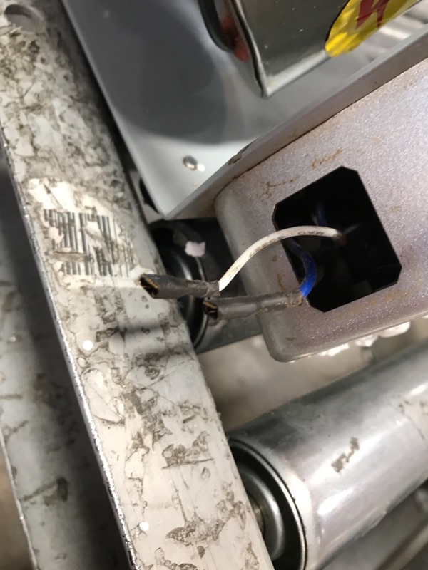 Photo 1 of *NONFUNCTIONAL* CGOLDENWALL 2500g Electric Grain Grinder Mill Safety Upgraded 3600W High-speed Spice Herb Grinder Commercial Superfine Machine Dry Cereals Pulverizer CE 110V (2500g Swing Type)