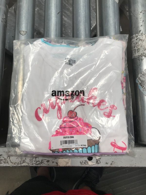 Photo 2 of Amazon Essentials Girls and Toddlers' Short-Sleeve T-Shirt Tops SIZE SMALL , Multipacks