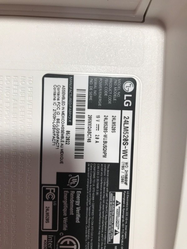 Photo 1 of LG 24 Inch Class HD Smart TV (24LM520S-WU, 2022) White Smart TV