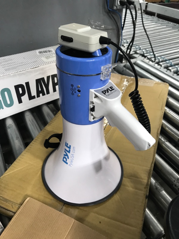 Photo 2 of PylePro PMP50 50 Watt 1,200 Yard Sound Range Portable Bullhorn Megaphone Speaker with Built In MP3 Input Jack and Loud Siren Alarm, Blue