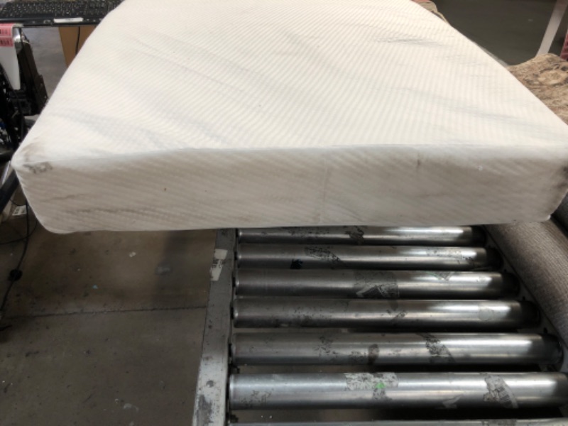 Photo 1 of 4 in. 4X2 FOAM MATTRESS

***DIRTY, USED***