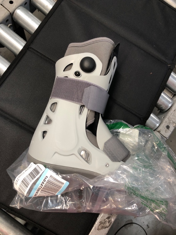 Photo 1 of Aircast AirSelect Walker Brace/Walking Boot (Elite, Short and Standard) Medium Short