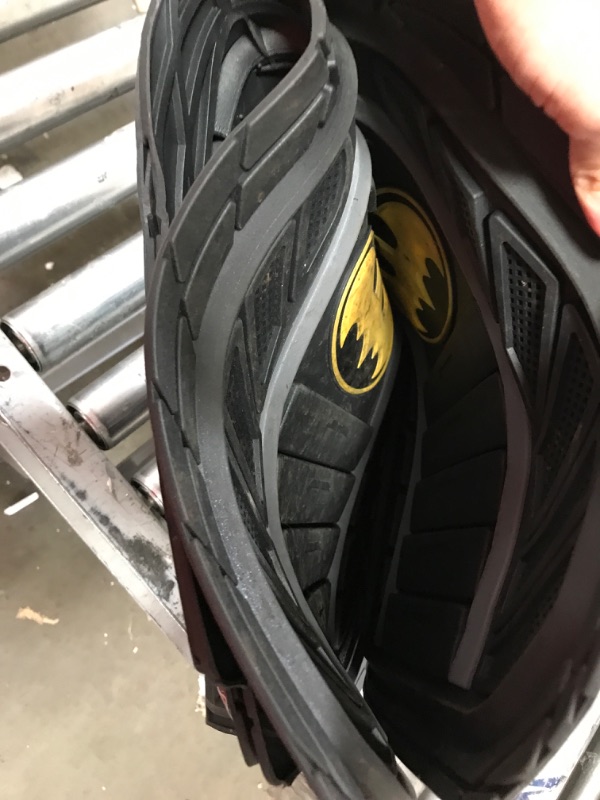 Photo 2 of **USED**  Armored Batman Superhero Car Floor Mats, Officially Licensed Warner Bros DC Comics, All Weather Interior Auto Protection, Heavy Duty Rubber Liners for Car Truck Van SUV Armored Batman Front Set