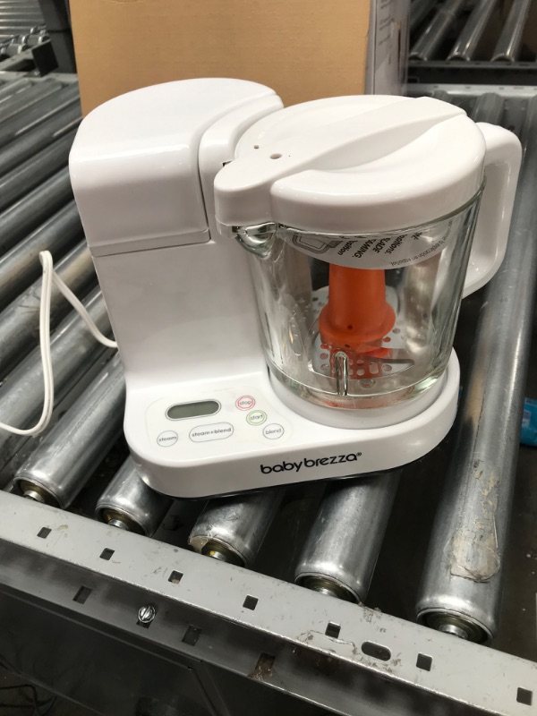 Photo 1 of Baby Brezza One Step Glass Baby Food Maker – Cooker and Blender to Steam and Puree Baby Food for Pouches in Glass Bowl - Make Organic Food for Infants and Toddlers – 4 Cup Capacity Glass Food Maker (New)