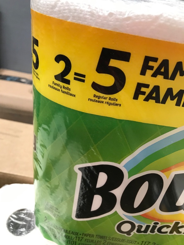 Photo 3 of Bounty Quick Size Paper Towels, White, 4 Packs Of 2 Family Rolls = 8 Family Rolls