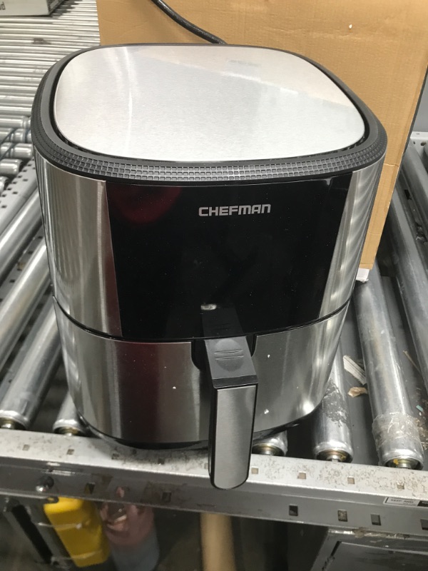 Photo 2 of ***POwers On***Chefman TurboFry Air Fryer