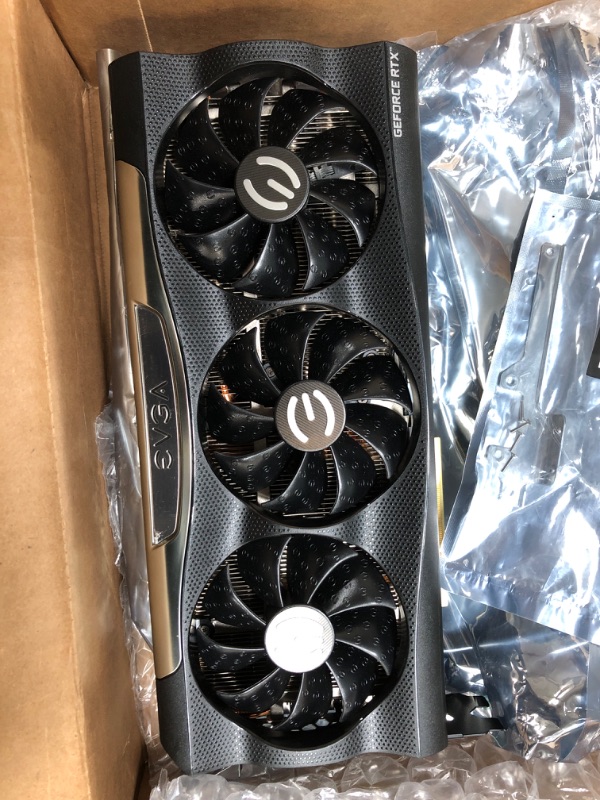 Photo 2 of EVGA GeForce RTX 3090 FTW3 Ultra Gaming, 24GB GDDR6X, iCX3 Technology, ARGB LED, Metal Backplate, 24G-P5-3987-KR