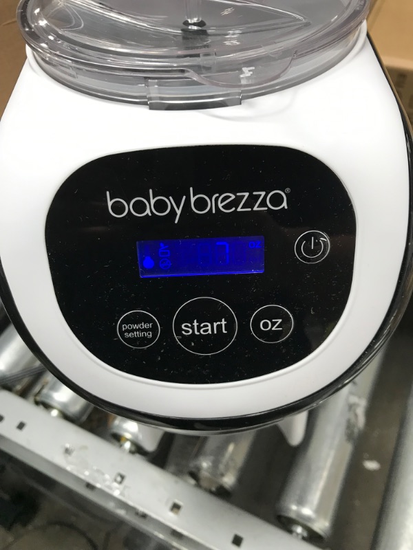 Photo 4 of Baby Brezza - Formula Pro Mini - White/Black
