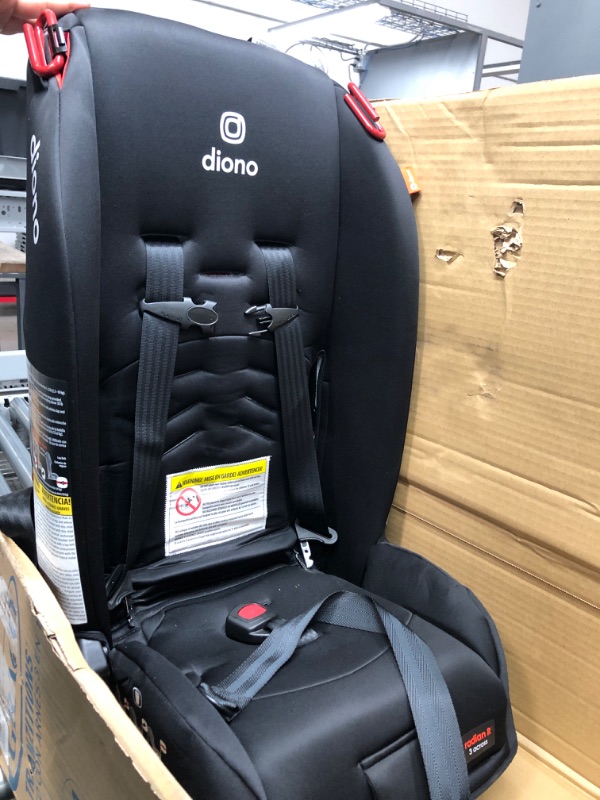 Photo 4 of Diono Radian 3R, 3-in-1 Convertible Car Seat, Rear Facing & Forward Facing, 10 Years 1 Car Seat, Slim Fit 3 Across, Jet Black
