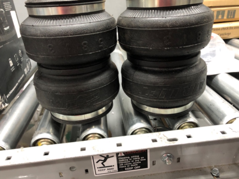 Photo 1 of Air Lift 57204 LoadLifter 5000 Air Suspension Kit
