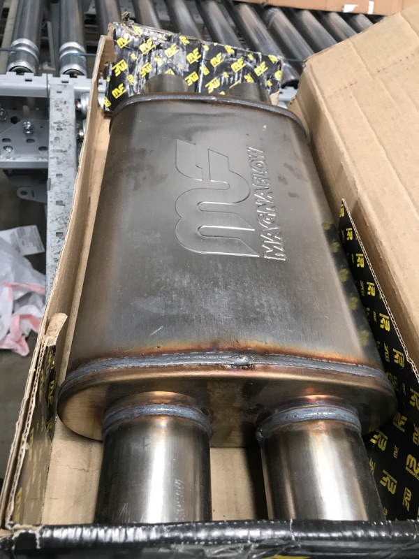 Photo 1 of MagnaFlow 4in x 9in Oval Dual/Dual Performance Muffler Exhaust 11386 - Straight-Through, 2.5in Inlet/Outlet Diameter, 20in Overall Length, Satin Finish - Classic Deep Exhaust Sound