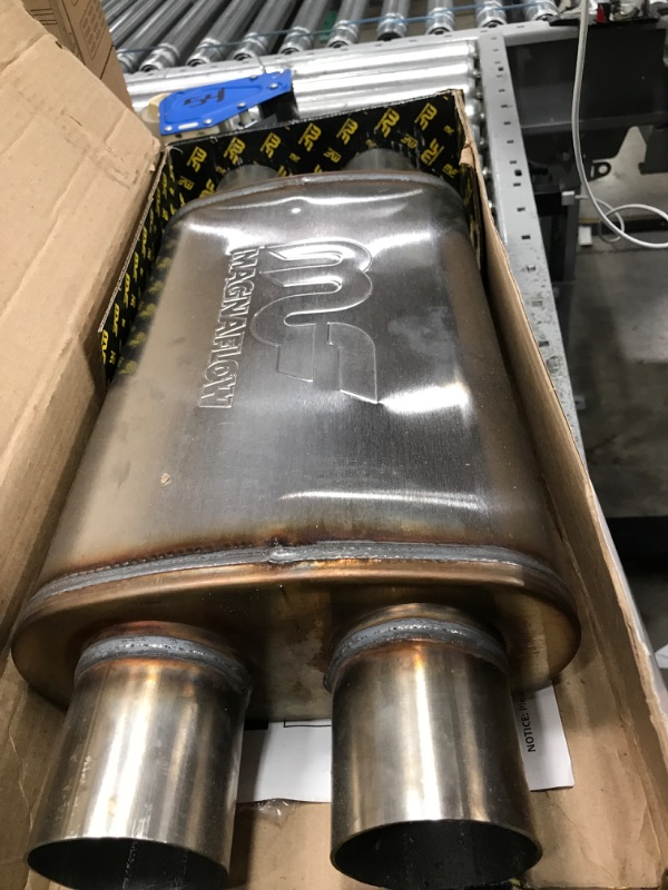 Photo 1 of MagnaFlow 4in x 9in Oval Dual/Dual Performance Muffler Exhaust 11386 - Straight-Through, 2.5in Inlet/Outlet Diameter, 20in Overall Length, Satin Finish - Classic Deep Exhaust Sound