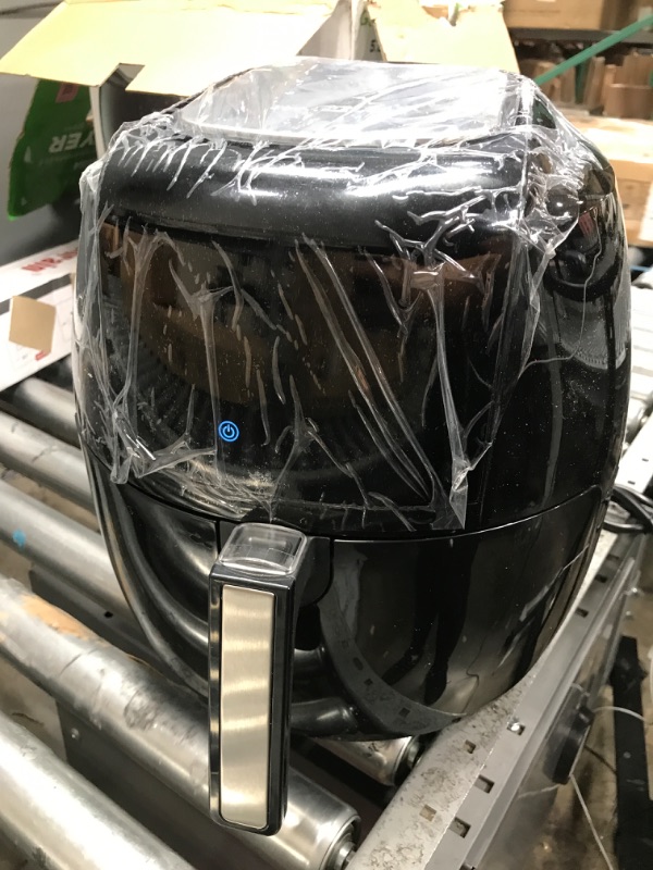 Photo 1 of 8-in-1 5.8 Qt. Black Electric Air Fryer with Recipe Book