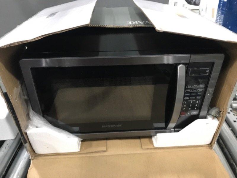 Photo 2 of (PARTS ONLY)Farberware Countertop Microwave Oven 1.1 Cu. Ft. 1000-Watts with LED Lighting, Child Lock, Easy Clean Interior, Black Stainless Steel