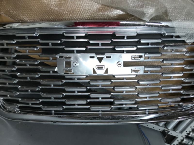 Photo 2 of 2017 GM GRILLE GMC Yukon OEM Grille ANR85091 ANR86168 