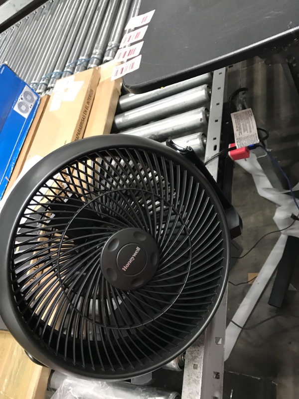 Photo 3 of 12 in. 3 Speed Whole Room Circulator Floor Fan