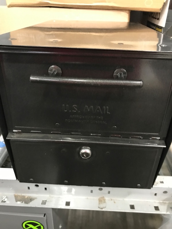 Photo 2 of *** MISSSING KEY *** Architectural Mailboxes 6400P-R-10 Oasis Eclipse Locking Mailbox, C2, Pewter