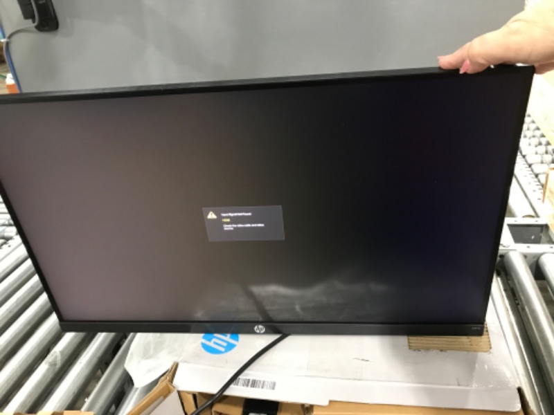 Photo 2 of *** POWERS ON *** HP X27q 27" WQHD 16:9 FreeSync 165 Hz HDR IPS Gaming Monitor, 2560 x 1440, 400 nits, 1 ms Response Time, AMD FreeSync Premium Technology, 1 x HDMI 2.0 + 1 x DisplayPort 1.4 - BROAG USB Extension Cable
