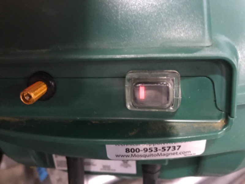 Photo 1 of ***POWERS ON*** Mosquito Magnet MM4200B Patriot Plus Mosquito and Flying Insect Trap and Killer - Protects Up to 1 Acre