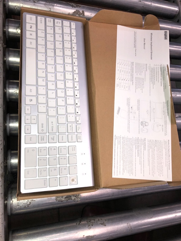 Photo 2 of Wireless Keyboard and Mouse Combo