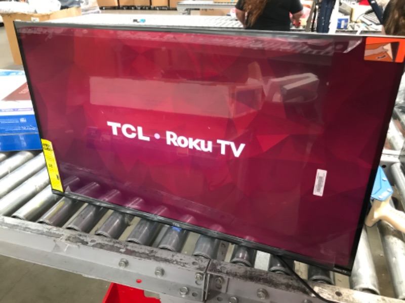 Photo 3 of TCL 32" Class 3-Series Full HD 1080p LED Smart Roku TV - 32S359