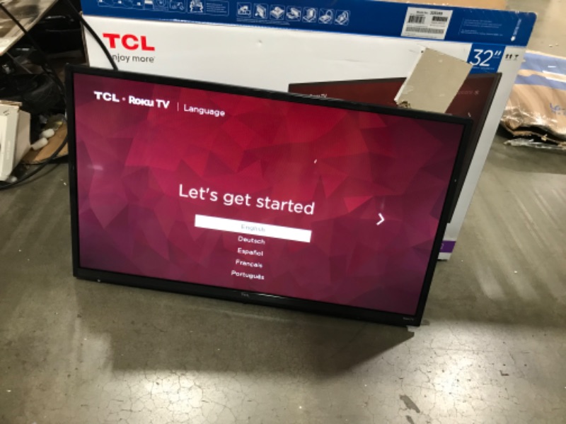 Photo 5 of TCL 32" Class 3-Series HD 720p LED Smart Roku TV - 32S355