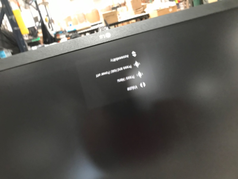 Photo 1 of LG 34" UltraWide IPS FreeSync LED Monitor 2560 x 1080 21:9 34WL600-B