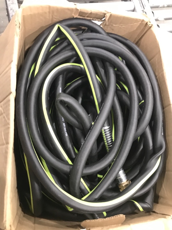 Photo 2 of 150 ft Hybrid Garden Hose – No Kink,Heavy Duty,Lightweigh Flexible,Leakproof Water Hose – 5/8 in ID,3/4"Solid Brass Connectors - Rubber Car Hoses Pipe for outdoor Watering& Washing,600 Burst PSI 150ft black-green