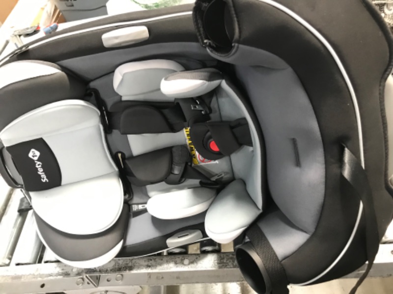 Photo 4 of Grow and Go™ All-in-One Convertible Car Seat
