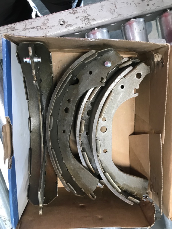 Photo 2 of ACDelco Gold 17631B Bonded Rear Drum Brake Shoe Set