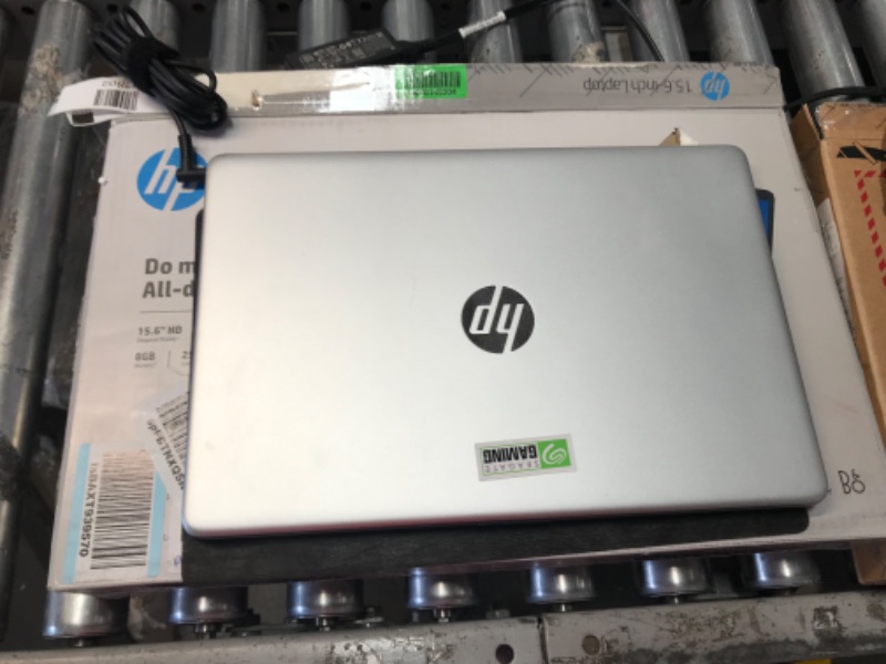 Photo 5 of **UNABLE TO RESET **HP 15.6" Laptop, 11th Gen Intel Core i3-1115G4, 8GB DDR4 RAM, 256GB SSD, HDMI, Webcam, Wi-Fi, Bluetooth, Windows 10 Home, Natural Silver, W/MD Accessories 15-15.99 inches