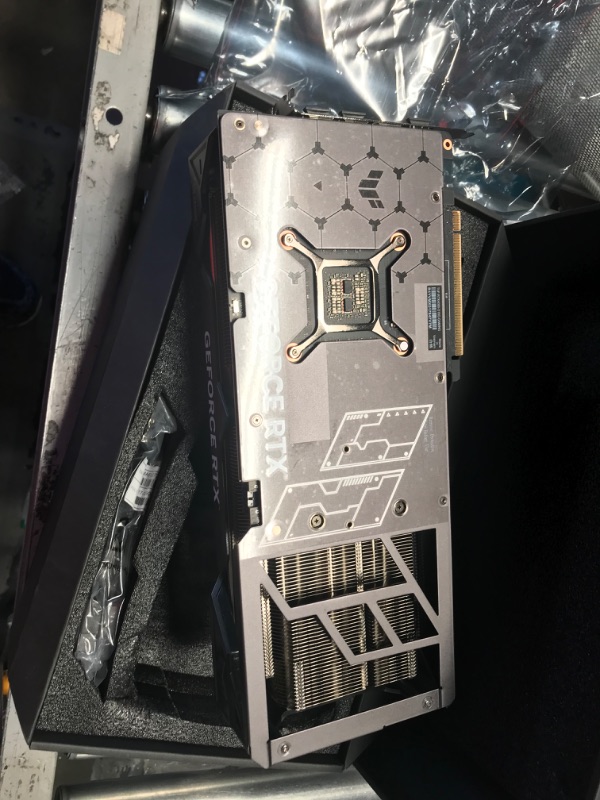 Photo 1 of ASUS TUF Gaming GeForce RTX® 4080 OC Edition Graphics Card (PCIe 4.0, 16GB GDDR6X, HDMI 2.1a, DisplayPort 1.4a)
