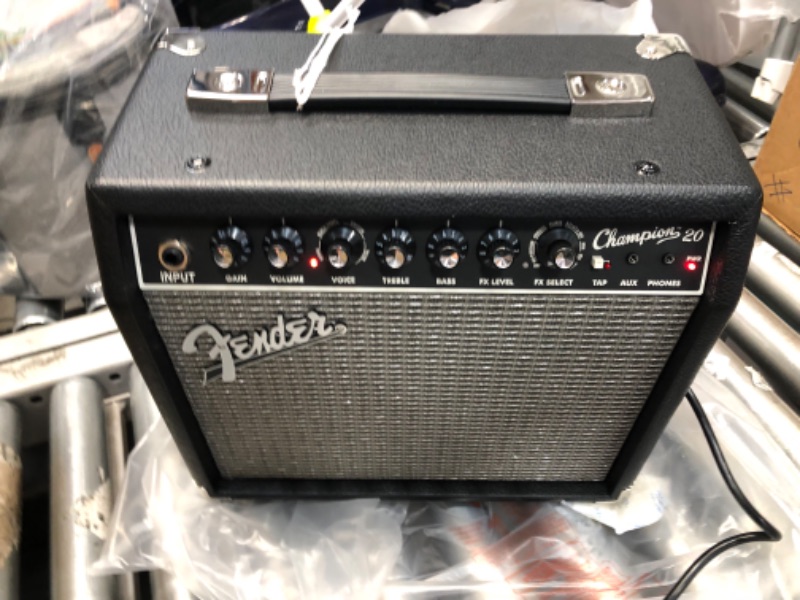 Photo 3 of Fender Champion 20 Guitar Amplifier Guitar Amplifier 20 Watt