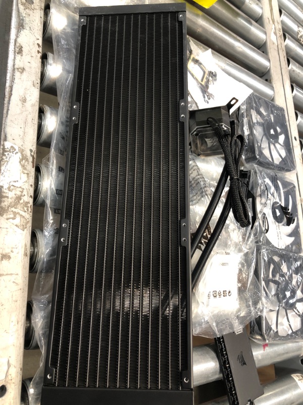 Photo 2 of Corsair iCUE H170i Elite CAPELLIX XT Liquid CPU Cooler - Three AF140 RGB Elite Fans - 420mm Radiator - Intel® LGA 1700, 1200, 115X, 2066, AMD® AM5, AM4 - Included iCUE Commander CORE - Black ELITE CAPELLIX XT 420mm Radiator Black