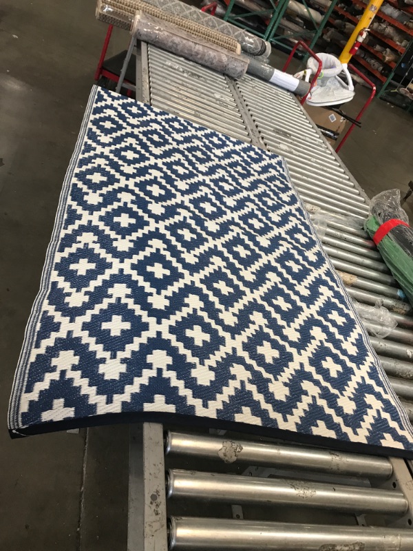 Photo 1 of 3' X 5' INDOOR/OUTDOOR RUG