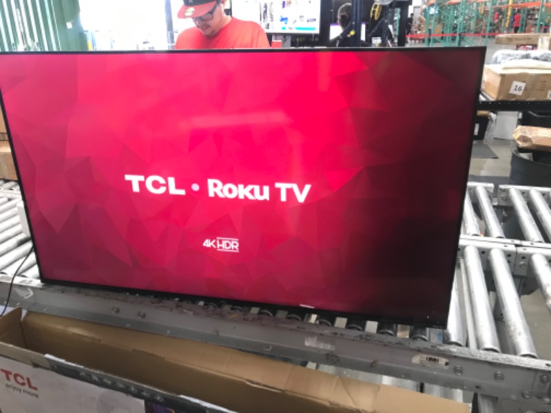 Photo 2 of **display is dark on one side **TCL 50" Class 5-Series 4K UHD QLED Dolby Vision & Atmos, VRR, AMD FreeSync, Smart Roku TV - 50S555 (2022 Model) ,Black

