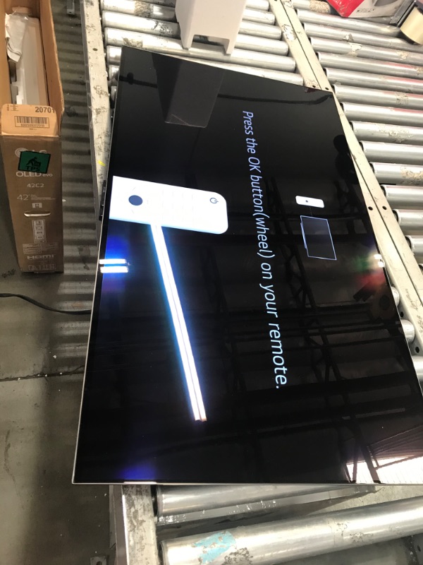 Photo 2 of LG C2 Series 42-Inch Class OLED evo Smart TV OLED42C2PUA, 2022 - AI-Powered 4K TV, Alexa Built-in
