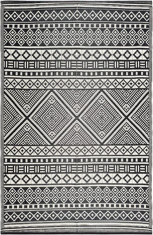 Photo 1 of (SEE NOTES)  120"X60" (approx) Black & White Reversible Aztec Geometric Pattern Patio/Backyard Deck Cover/Area Rug 