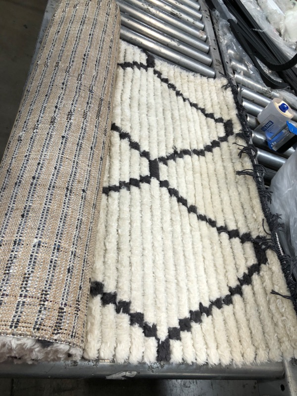 Photo 2 of **used item**
Loloi Chris Loves Julia x Alice ALI-04 Cream / Charcoal Geometric Area Rug 2'-7" x 8'-0" 2'-7" x 8'-0" Cream / Charcoal